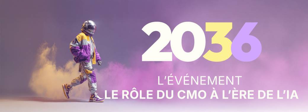 Astronaute en combinaison violette, jaune et blanche marchant sur une surface lisse, nuage de fumée rose et violet derrière lui, casque réfléchissant, chiffre « 2036 » géant en blanc et jaune pâle à droite sur fond dégradé violet, baseline « L'événement - Le rôle du CMO à l'ère de l'IA »
