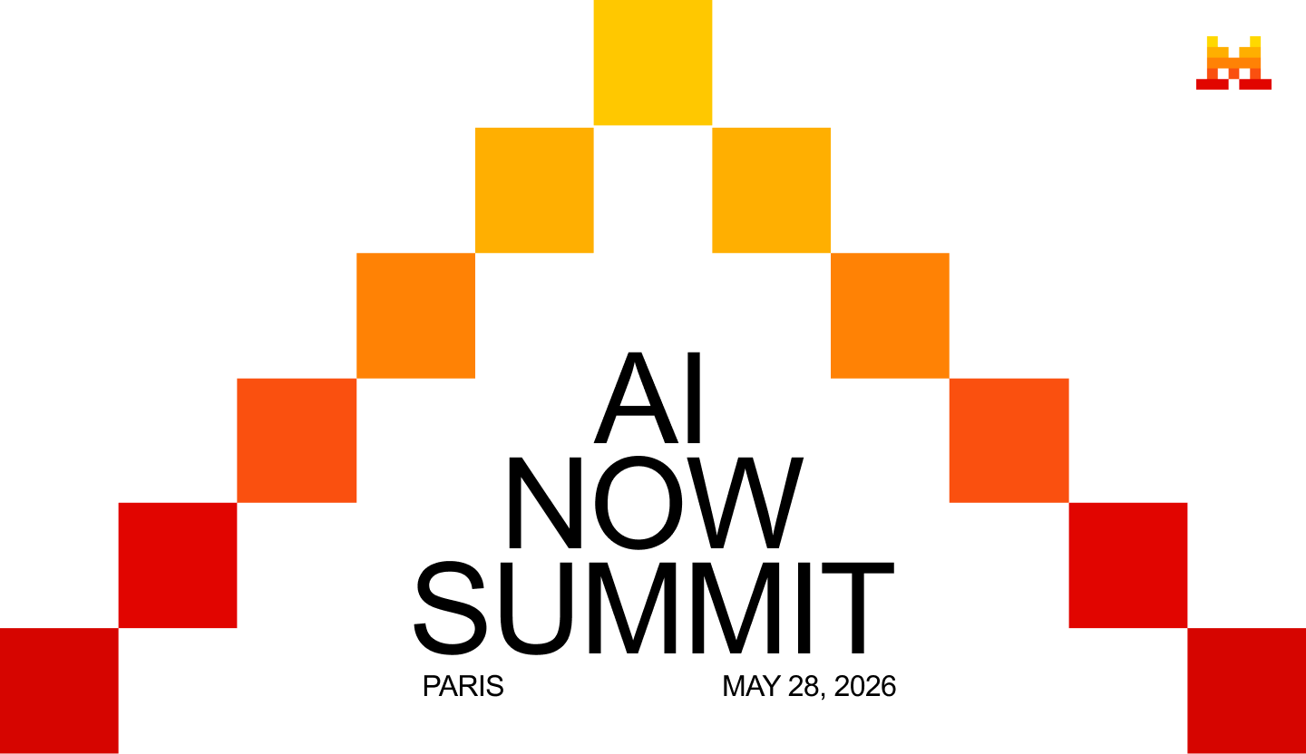 Mosaïque de carrés pixelisés formant un triangle en dégradé du jaune au sommet vers l'orange au centre et le rouge aux angles inférieurs, texte noir « AI NOW SUMMIT » au centre, mentions « PARIS » et « MAY 28, 2026 » en bas, logo Mistral en pixels orange et rouge en haut à droite, fond blanc